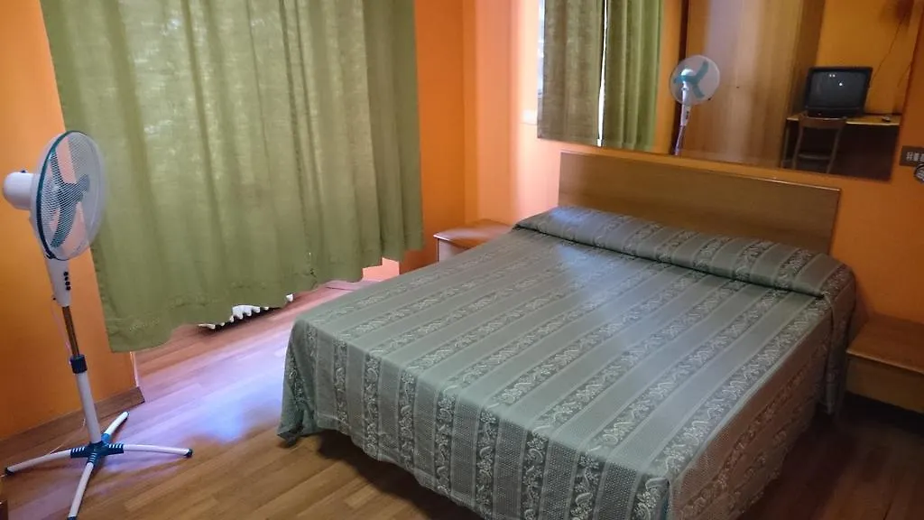 Hotel Urbis Rom 2*,  Italien